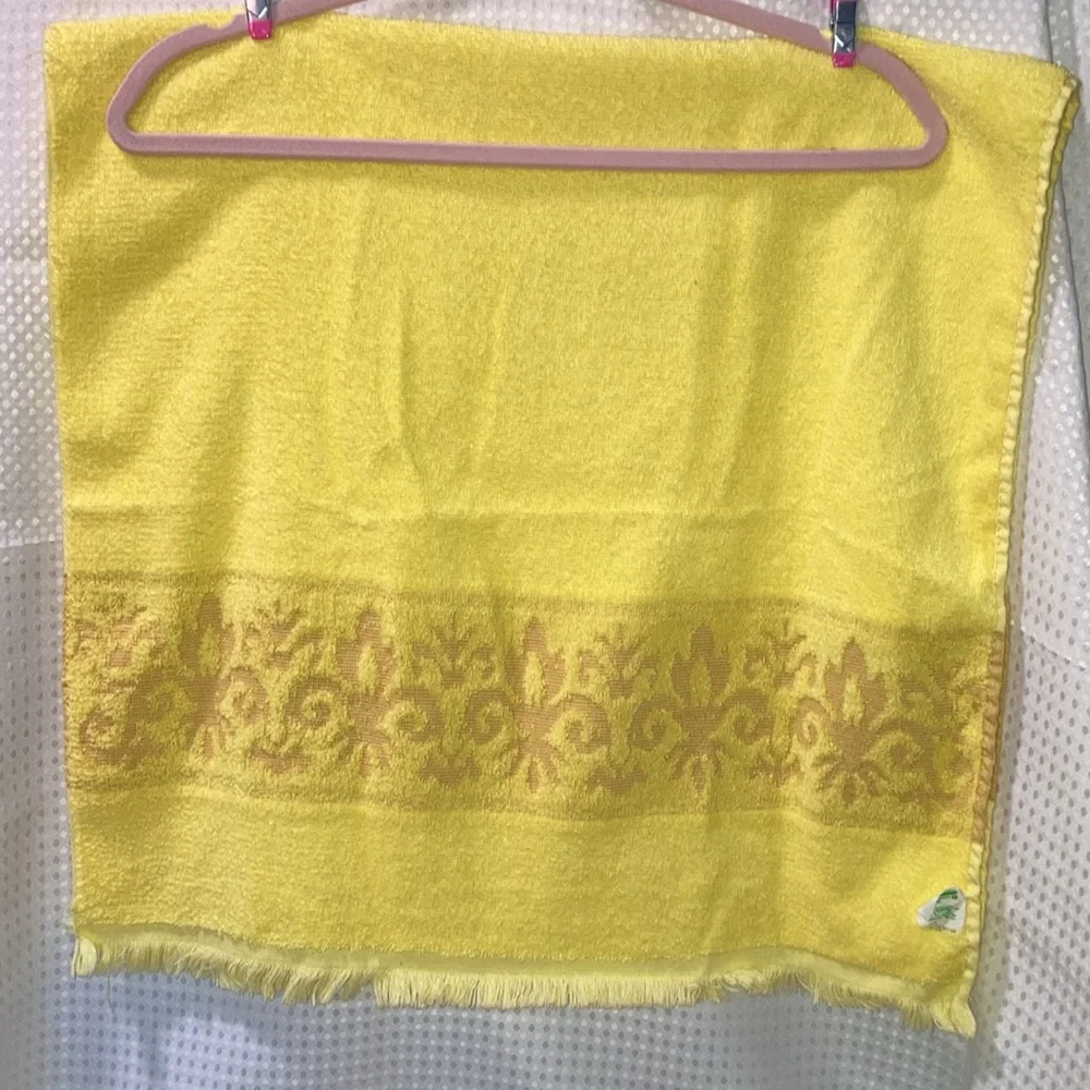 Vintage Sears yellow towel set 100% Cotton! Great Vintage Condition! 15177